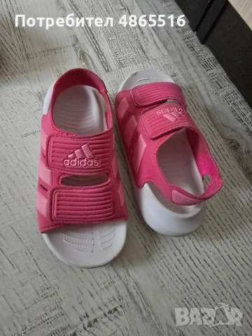Сандали за момиче adidas , снимка 2 - Детски сандали и чехли - 55074926