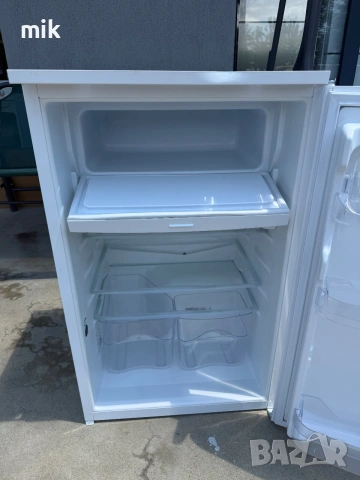 Малък хладилник с камера Whirlpool, снимка 5 - Хладилници - 55046435