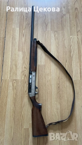 Продавам ловен полуавтомат Beretta ES 100