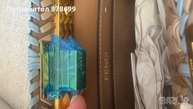 Чанта Fendi естествена кожа, снимка 4 - Чанти - 54815344