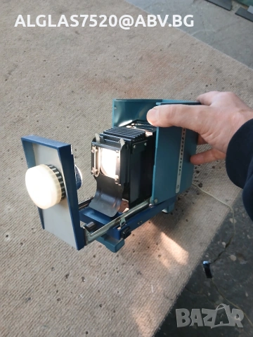 Руски диапроектор" Спутник"- работи, снимка 3 - Колекции - 54303397