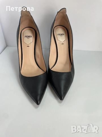 обувки Fendi 37.5 Оригинал, снимка 3 - Дамски обувки на ток - 54437035
