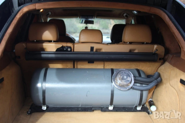 Porsche Cayenne, снимка 8 - Автомобили и джипове - 54378803