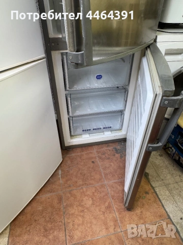 Хладилник с фризер whirpool, снимка 6 - Хладилници - 53984404