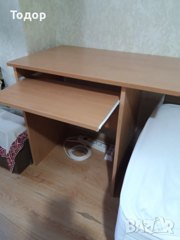 Маса за компютър , снимка 3 - Маси - 54725430