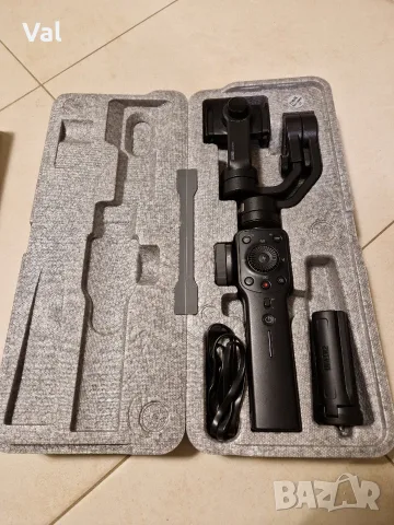 Стабилизатор за смартфони-Гимбал- Zhiyun-Tech SMOOTH 4, снимка 5 - Чанти, стативи, аксесоари - 50407530