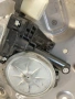 Механизъм за стъклоповдигач за предна лява врата за Mitsubishi Grandis 2.0 Di-D (2005) MR989947, снимка 2