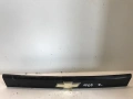 Декоративна лайсна за заден капак с място за номер черна за Chevrolet Aveo (2010) 96404952, снимка 1