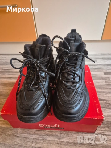 Обувки/високи маратонки като НОВИ на фирма Tendez, снимка 2 - Маратонки - 53996033