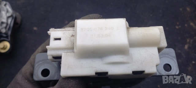 Брава заден капак Renault Scenic II, снимка 2 - Части - 54048530