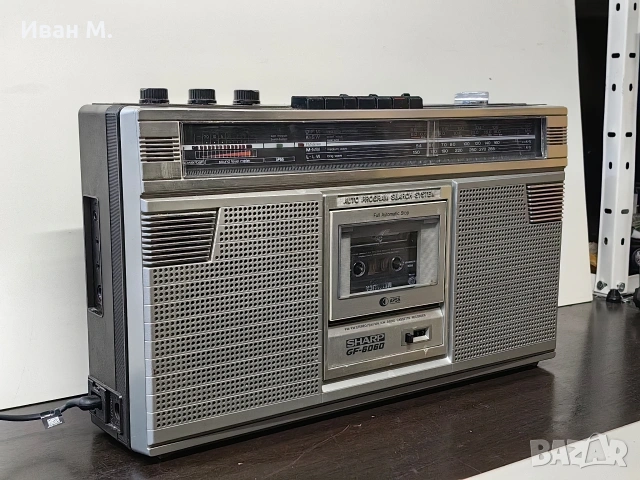 Радиокасетофон Sharp Gf-6060 , снимка 2 - Радиокасетофони, транзистори - 54592493