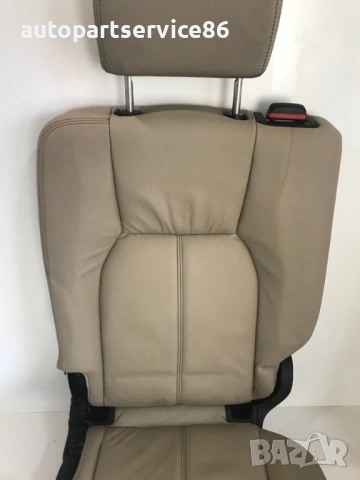 Задна лява седалка за Land Rover Discovery (2011) , снимка 2 - Части - 54292888