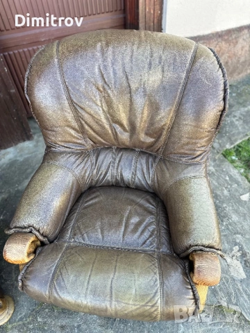 Кожен диван и  фотьойл – естествена кожа, масивни дървени детайли, снимка 4 - Дивани и мека мебел - 53958611