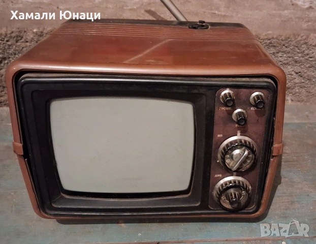 Ретро TV, радио и аудио техника , снимка 2 - Радиокасетофони, транзистори - 54856119
