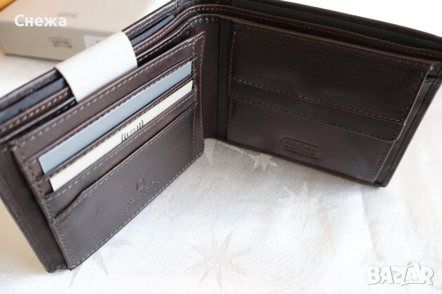 Camel Active Dust с RFID защита хоризонтален портфейл, снимка 7 - Портфейли, портмонета - 54170496