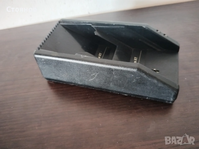 Зарядно за телефон MOTOROLA  IntelliCharge XT , снимка 4 - Motorola - 54646702