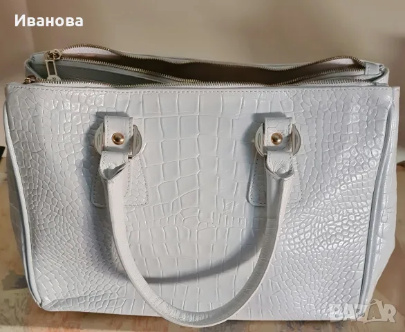 Продава бяла чанта естествена кожа