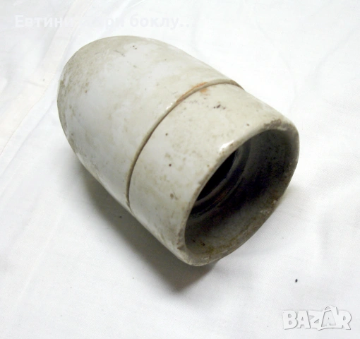 Фасунга порцеланова висяща за стандартна лампа E40