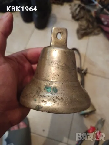 бронзова камбана , снимка 2 - Антикварни и старинни предмети - 55360635