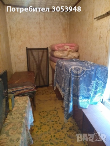 Продавам двуетажна къща в центъра на град Брезово , снимка 4 - Къщи - 53950992