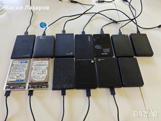 Хард дискове най различни по размер и марка 