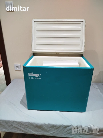 Хладилник ракла ELECTROLUX  12V/220 V - gaz 