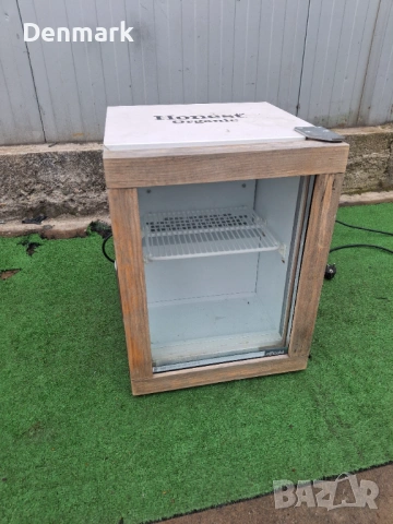 Малка хладилна витрина 