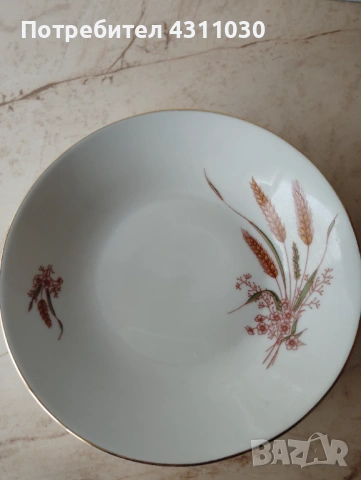 Нови различни комплекти чинии по 6 бр.от 80-те години