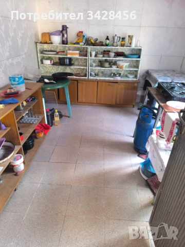 Продавам просторна къща с голям двор - гр. Димово, снимка 17 - Къщи - 54334908