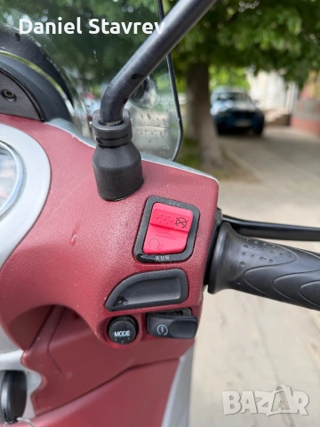 Продавам Piaggio Beverly 350st, снимка 11 - Мотоциклети и мототехника - 54505773