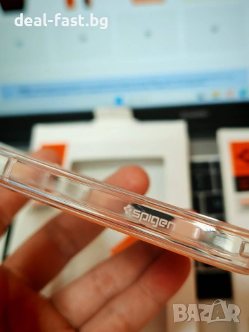 Твърд калъф Spigen Ultra Hybrid T с MagSafe за iPhone 17 Pro / 17 Pro Max /Гланцово оранжев/Оригинал, снимка 9 - Калъфи, кейсове - 54402515