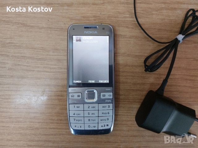 NOKIA E52