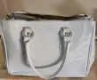 Продава бяла чанта естествена кожа, снимка 1