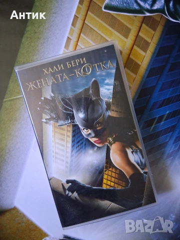 Видеокасета VHS Хали Бери Жената Котка / Огромен Плакат на Филма , снимка 5 - Други жанрове - 54548484