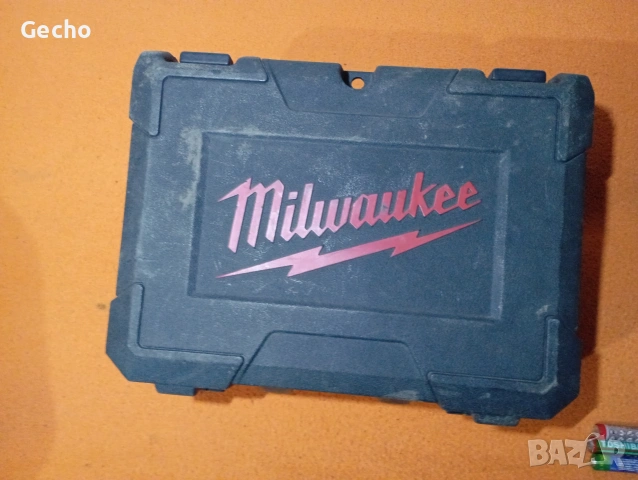 Milwaukee 12 волта поялник, снимка 4 - Други инструменти - 54634225