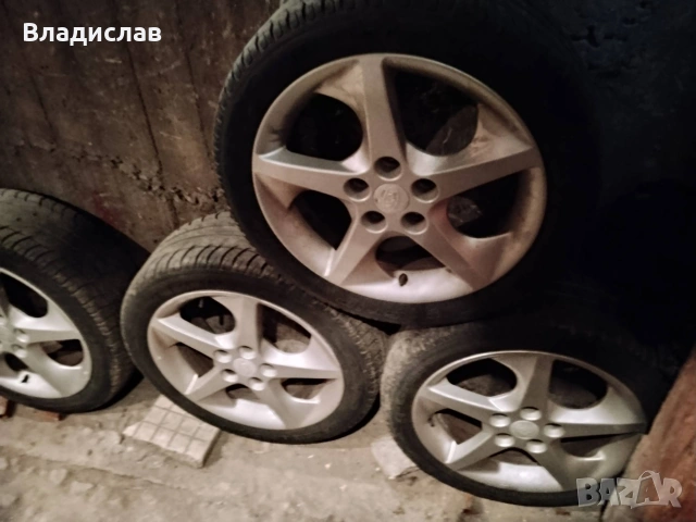 Оригинални алуминиеви джанти Kia с гуми BF Goodrich, снимка 2 - Гуми и джанти - 55232276