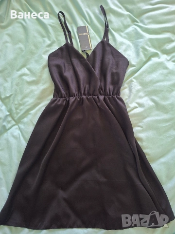 Нова рокля с етикет 