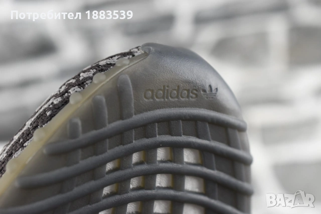 Маратонки Adidas Yeezy boost - нови 45 1/2, снимка 4 - Маратонки - 54462592