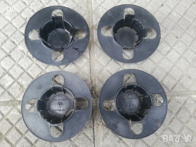 Капачки за джанти Golf Mk2 Jetta Mk2 Passat B3 Corrado 871601171, снимка 2 - Аксесоари и консумативи - 55588605