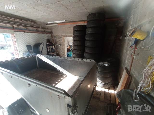 Ремарке Böckmann 1300KG, Спирачки, полезен товар 1050кг, 250х130см, снимка 10 - Ремаркета - 54329318
