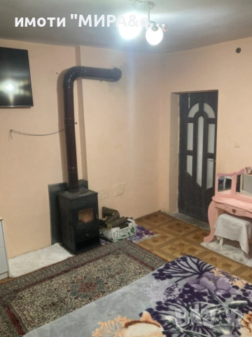 Двуетажна къща с дворно място в с.Иваново,обл. Хасково, снимка 8 - Къщи - 53971767