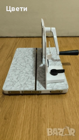 Резачка за хляб, снимка 3 - Аксесоари за кухня - 54662903