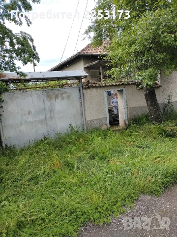 Продавам къща в с.Кръстевич, снимка 2 - Къщи - 54669771