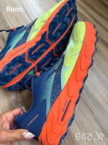 Оригинални маратонки Brooks Cascadia 17! 47,5 н, снимка 9 - Маратонки - 54742459