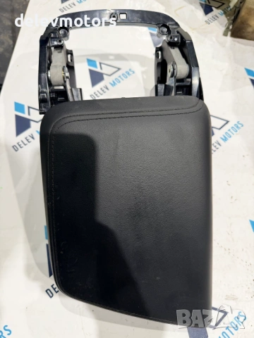 P31469700 подлакътник от Volvo XC60 2 B5 Mild-Hybrid AWD 2.0 дизел, двигател D420T2, 235 кс., 4x4, а