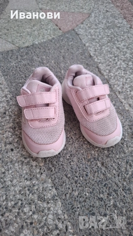 Розови маратонки Адидас за момиче, 22 номер