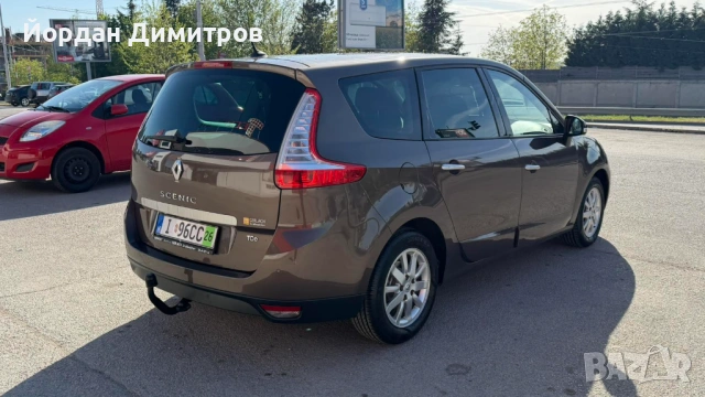 Renault Scenic 1.4 Tce 131 к.с., снимка 13 - Автомобили и джипове - 54335119