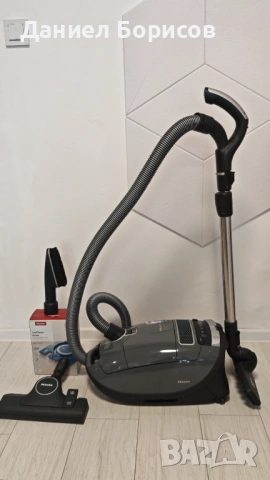 Прахосмукачка Miele Complete C3 Active Parquet - в гаранция и аксесоари!, снимка 2 - Прахосмукачки - 54194846