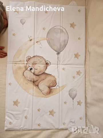 Всичко за 15 евро Сгъваема преносима подложка за повиване KIKKA BOO Лигавник непромокаем с ръкави, снимка 3 - Прибори, съдове, шишета и биберони - 55626335