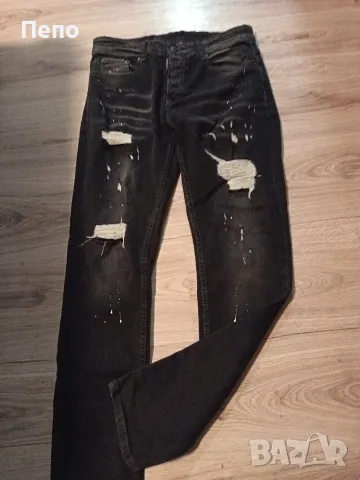Нъжки дънки DSQUARED2